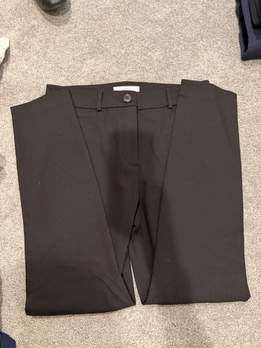 LOFT Black Sutton Skinny Pants Size 6